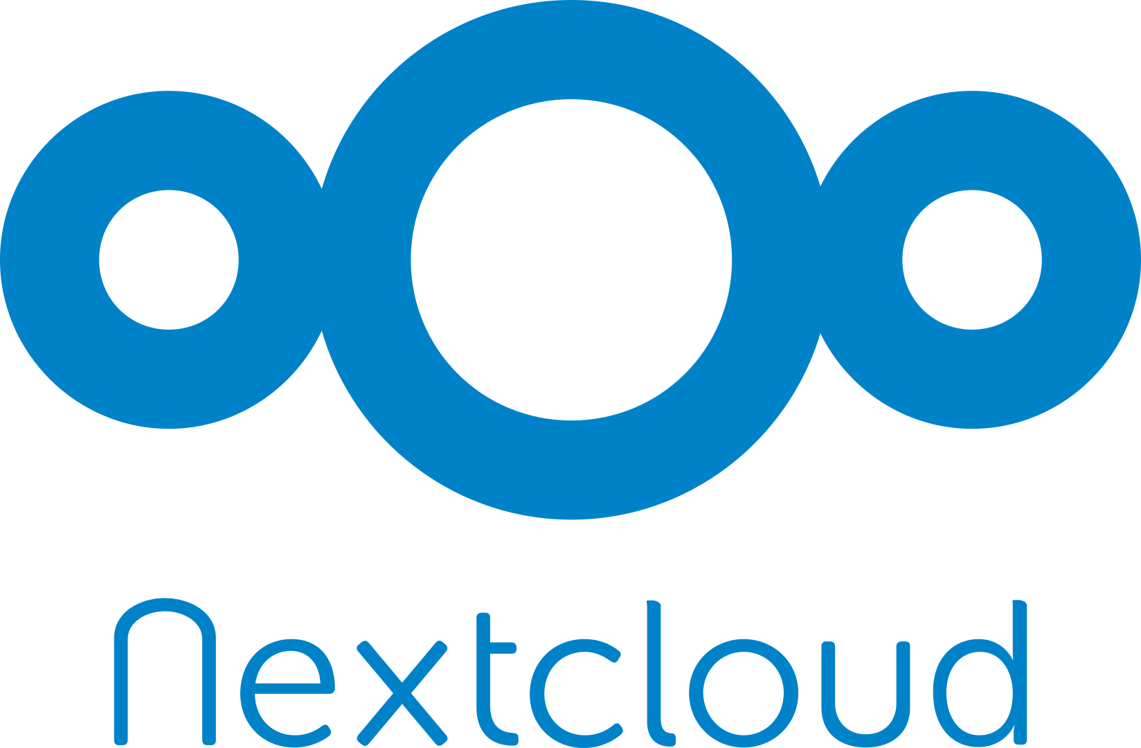 Blaues Logo mit drei verbundenen Kreisen, die eine Wolke symbolisieren, daneben der Schriftzug „Nextcloud“.